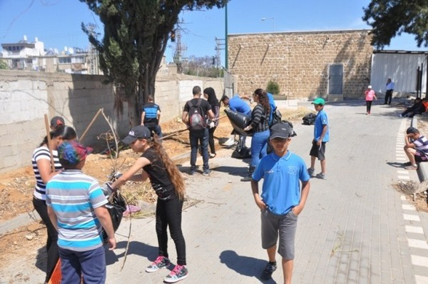 بالفيديو: يوم التنمية والتطوير الذاتي لطلاب مشروع التعليم الى القمم في مقبرة طاسو